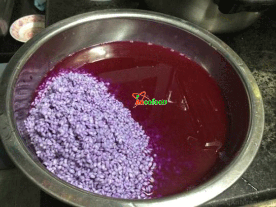 Cách nấu xôi bột lá cẩm tím đơn giản với màu tím hấp dẫn